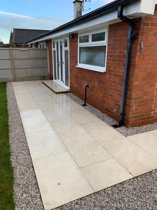 The Beautiful Bungalow Amazing Location For Chester & Zoo Wervin Luaran gambar