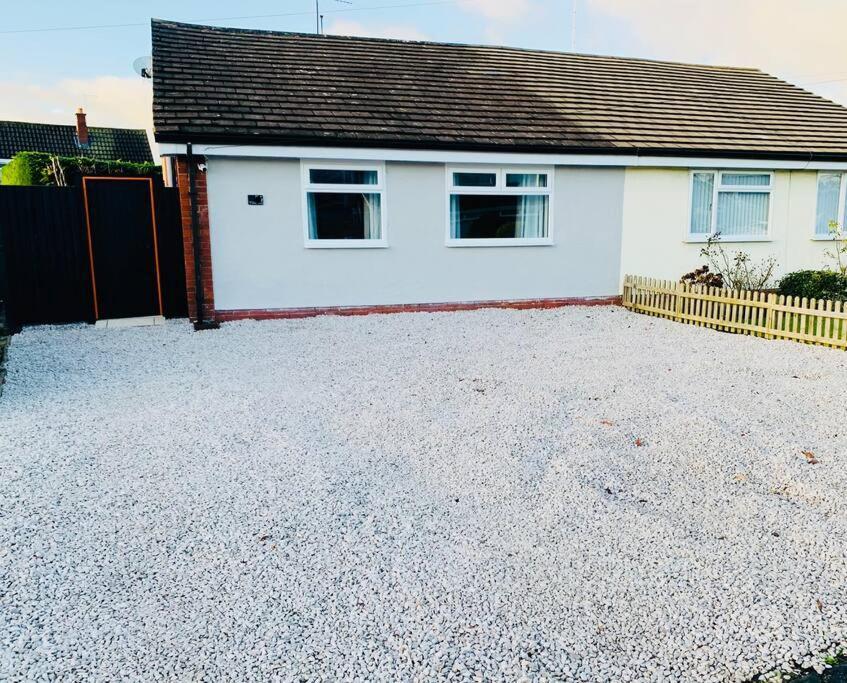 The Beautiful Bungalow Amazing Location For Chester & Zoo Wervin Luaran gambar